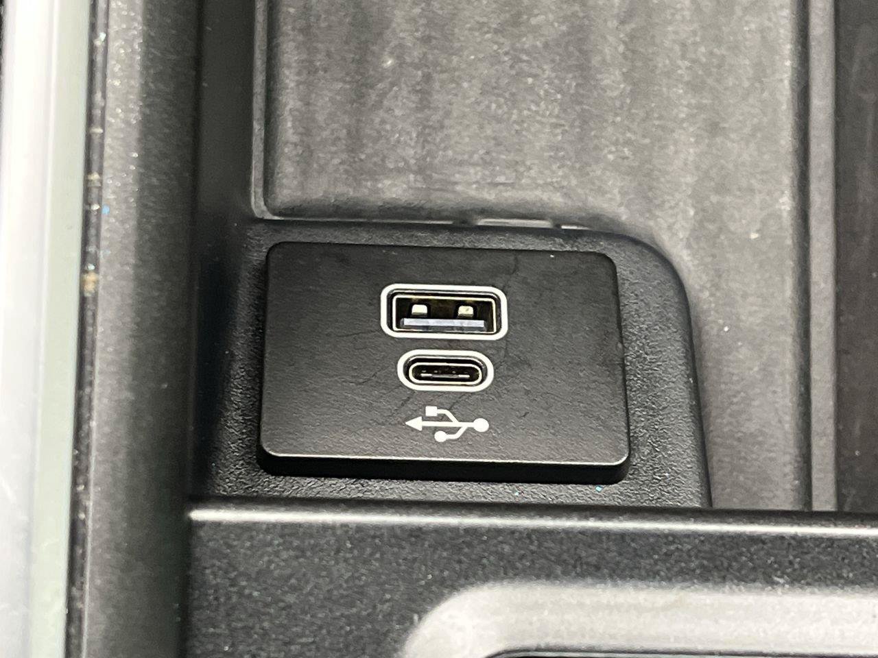 Certified 2025 Ford Expedition Active AWD/4WD image 27