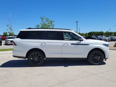 New 2026 Lincoln Navigator Reserve w/ Jet Appearance Package