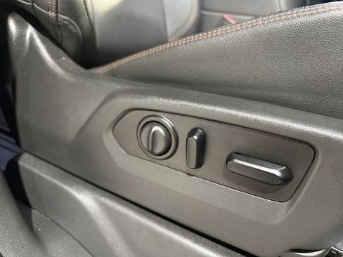 Used 2021 GMC Sierra 3500 AT4 image 14