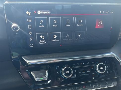 Used 2023 GMC Sierra 1500 Denali w/ Technology Package AWD/4WD image 14