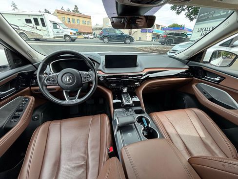 Used 2024 Acura MDX SH-AWD w/ Technology Package image 15