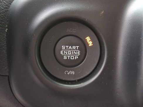 Used 2022 Jeep Wrangler Unlimited Sport image 24