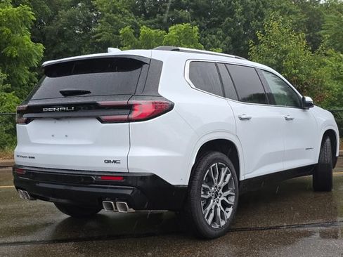 New 2026 GMC Acadia Denali Ultimate w/ LPO, Floor Liner Package AWD/4WD image 16