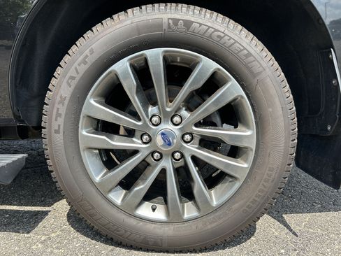 Used 2020 Ford Expedition Limited AWD/4WD image 21