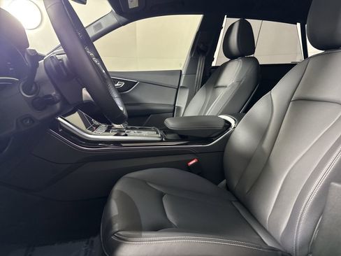 Used 2025 Audi Q8 Premium Plus w/ Premium Plus Package image 10