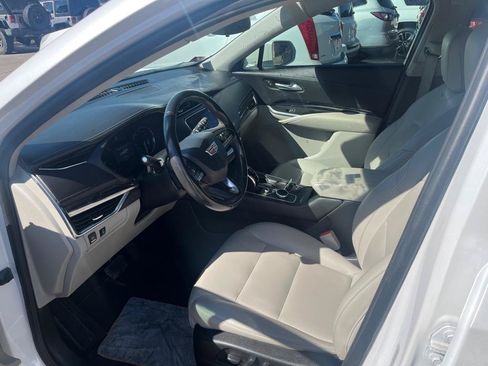 Used 2020 Cadillac XT4 Luxury FWD image 13
