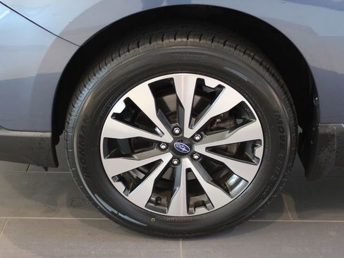 Used 2017 Subaru Outback 2.5i Limited AWD/4WD image 29