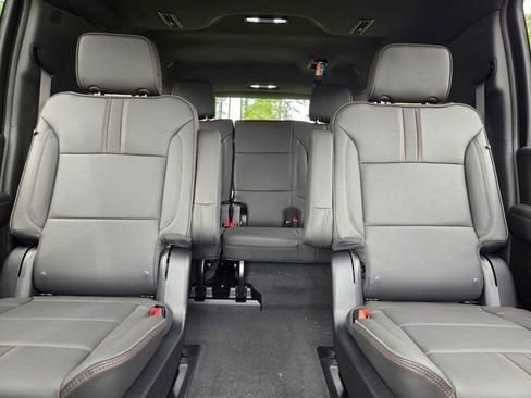New 2026 Chevrolet Suburban RST AWD/4WD image 10
