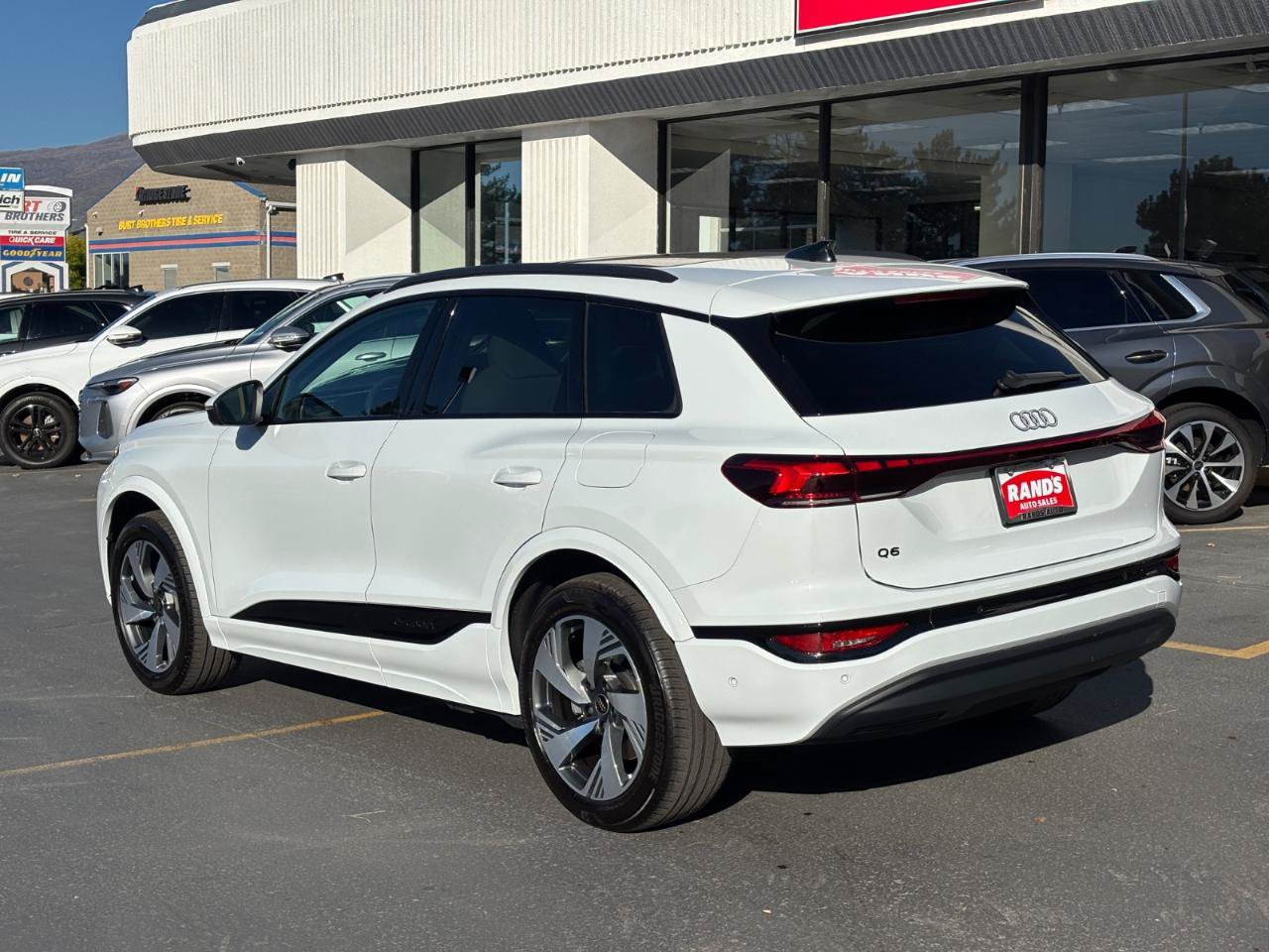 Used 2025 Audi Q6 e-tron Premium Plus AWD/4WD image 9