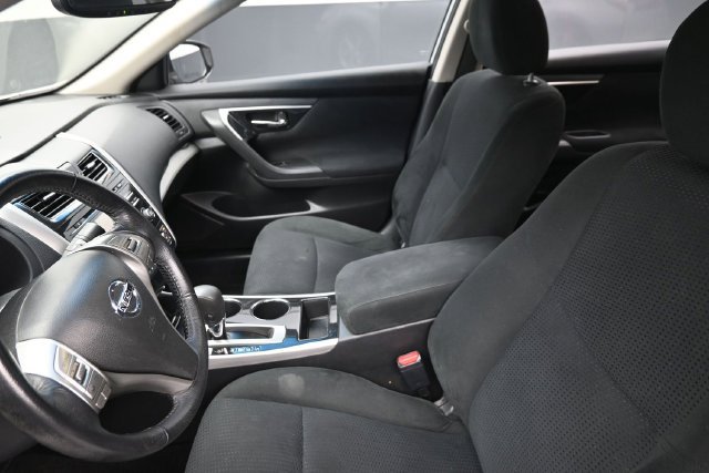 Used 2014 Nissan Altima 2.5 SV w/ Convenience Package FWD image 16
