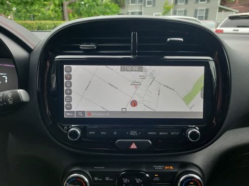 Used 2023 Kia Soul GT-Line FWD image 15