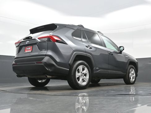 Used 2021 Toyota RAV4 LE AWD/4WD image 29