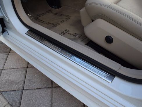 Used 2014 Mercedes-Benz E 350 Sedan image 41