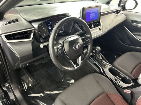 Used 2025 Toyota Corolla SE image 12