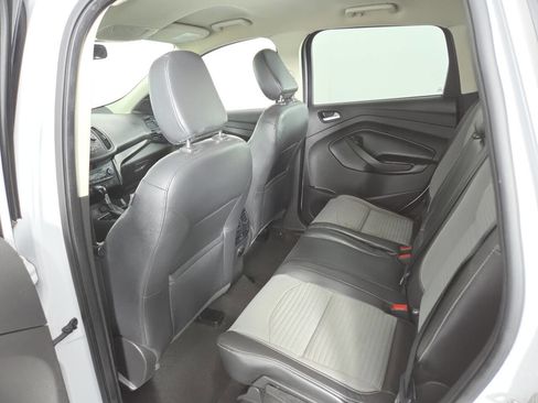 Used 2018 Ford Escape SE w/ SE Sport Appearance Package FWD image 21