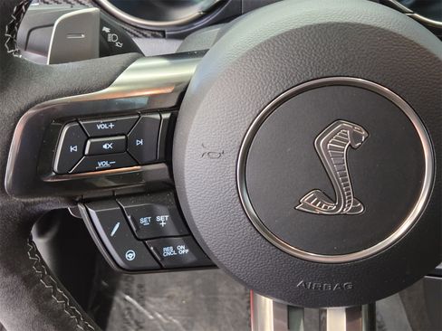 Used 2022 Ford Mustang Shelby GT500 w/ Technology Package image 14
