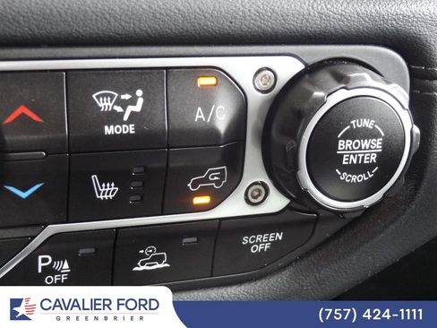 Used 2024 Jeep Gladiator Mojave w/ Technology Group AWD/4WD image 32