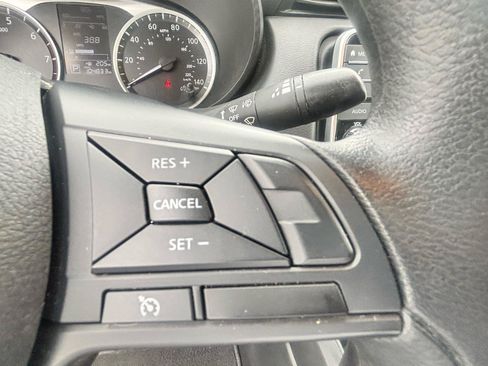 Used 2023 Nissan Versa S FWD image 42