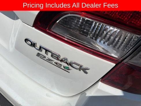 Used 2017 Subaru Outback 2.5i Limited AWD/4WD image 9
