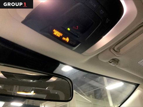 Used 2025 Toyota Corolla LE w/ LE Premium Package FWD image 35