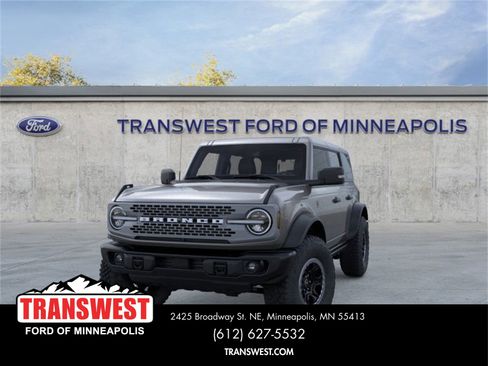 New 2025 Ford Bronco Badlands image 2