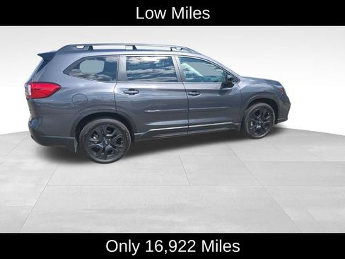 Used 2025 Subaru Ascent Bronze Edition w/ Onyx Package AWD/4WD image 2
