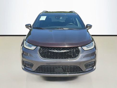 Used 2021 Chrysler Pacifica Touring w/ S Appearance Package image 3