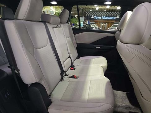 Used 2024 Lexus TX 350 AWD w/ Technology Package image 11