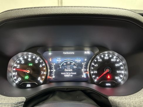 Used 2023 Jeep Compass Latitude AWD/4WD image 22