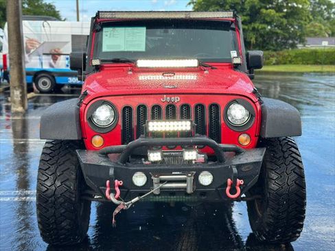 Used 2017 Jeep Wrangler Unlimited Rubicon w/ Connectivity Group AWD/4WD image 22