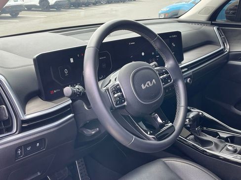 Certified 2024 Kia Sorento SX AWD/4WD image 9