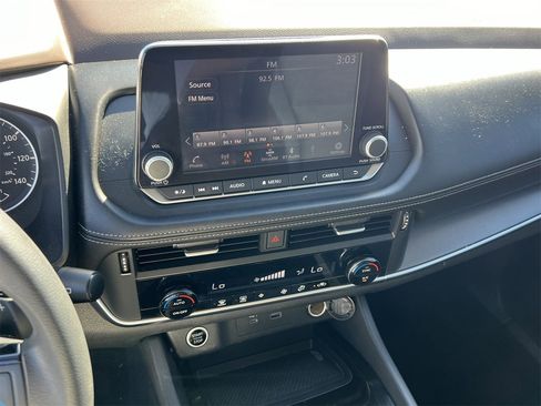 Certified 2023 Nissan Rogue SV image 9