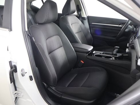 Used 2023 Nissan Altima 2.5 SV w/ SV Premium Package image 30