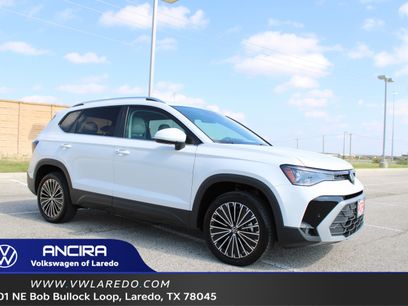 New 2025 Volkswagen Taos SE