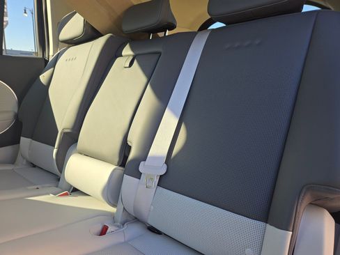 New 2026 Hyundai Ioniq 9 SEL image 11