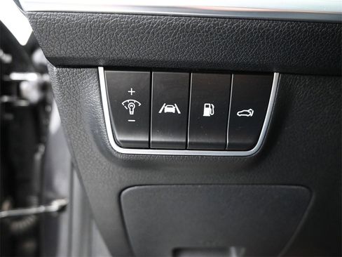 Certified 2022 Kia Stinger GT2 image 30