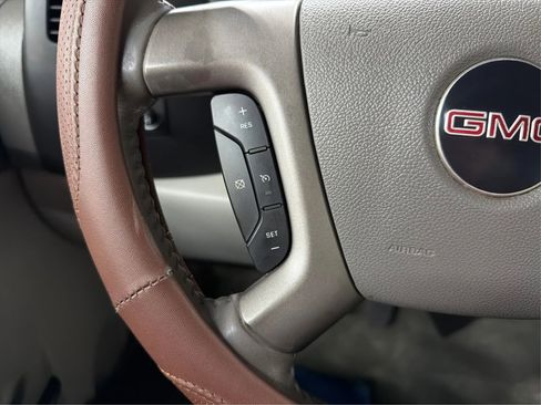 Used 2010 GMC Sierra 1500 SLE w/ Power Pack Plus RWD image 18