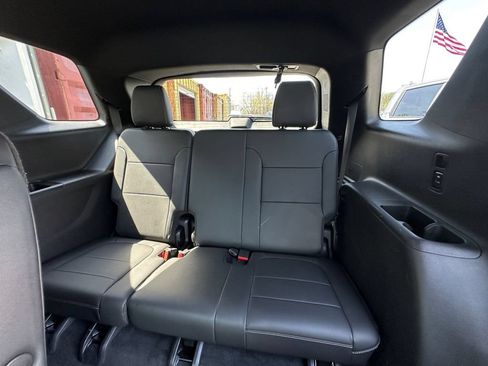 Used 2023 Chevrolet Traverse LT AWD/4WD image 24