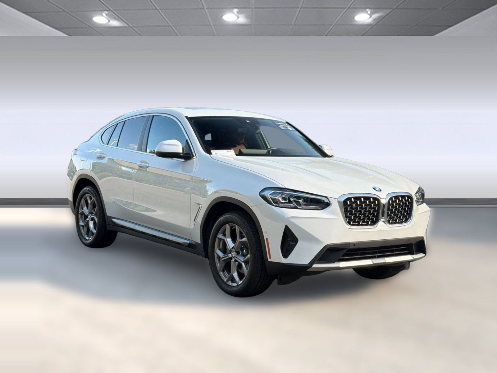 Certified 2025 BMW X4 xDrive30i AWD/4WD image 7