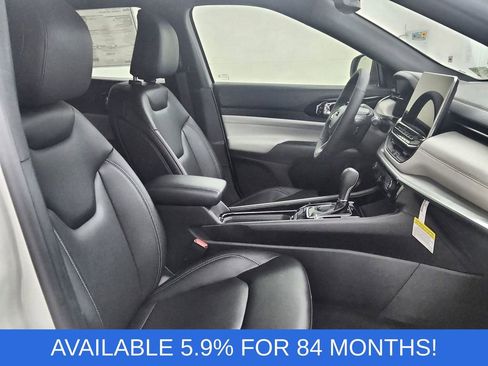 New 2026 Jeep Compass Limited image 30