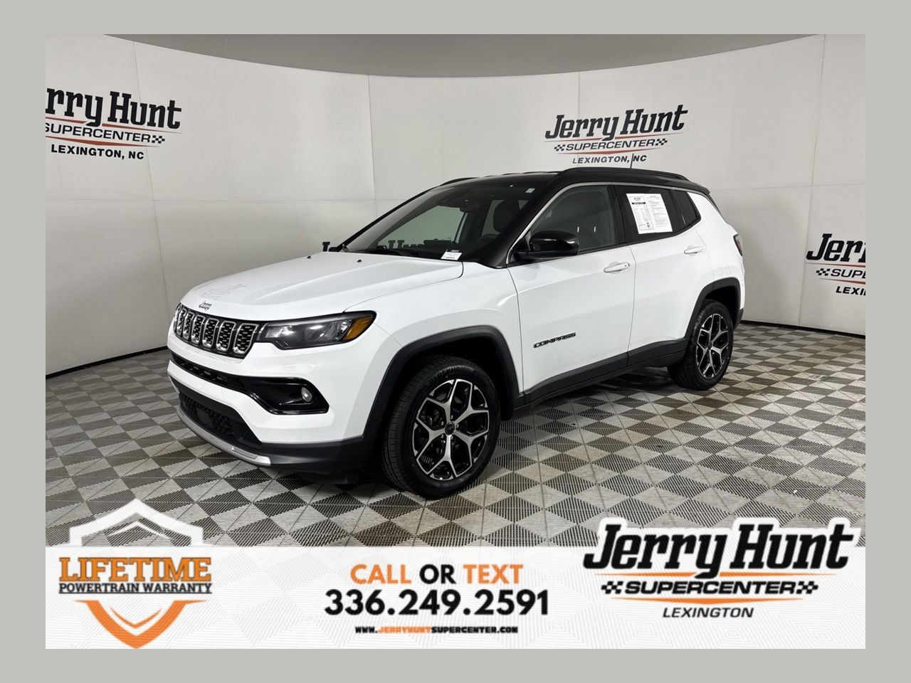 Used 2025 Jeep Compass Limited AWD/4WD image 1
