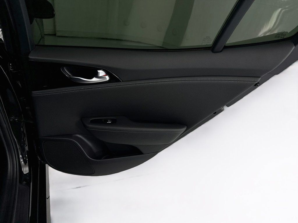 Used 2020 Kia Stinger GT-Line RWD image 25
