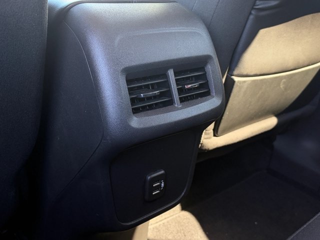 Used 2024 GMC Terrain SLE FWD image 17