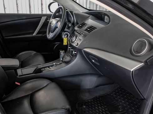 Used 2012 MAZDA MAZDA3 i Grand Touring w/ Tech Pkg FWD image 12