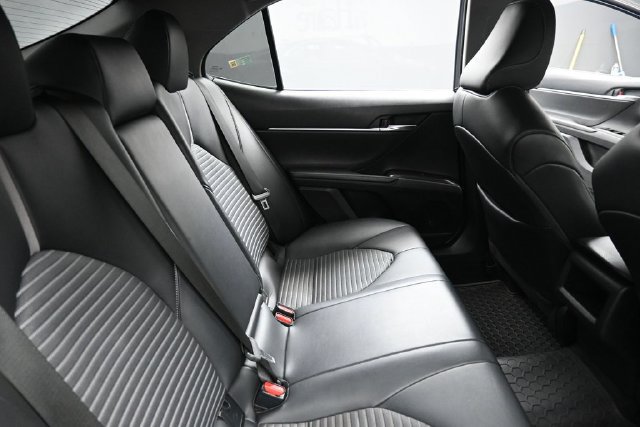 Used 2022 Toyota Camry SE FWD image 28