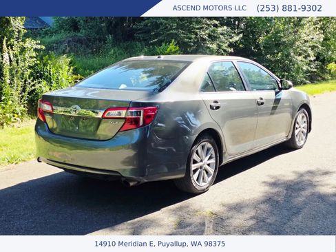 Used 2012 Toyota Camry XLE w/ Leather Pkg FWD image 5