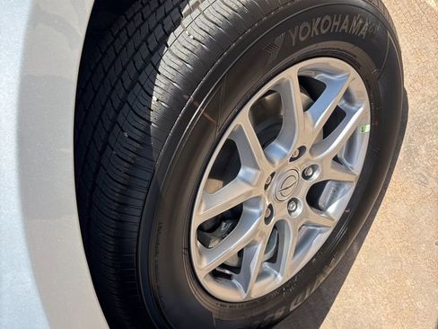 New 2026 Chrysler Voyager LX FWD image 9