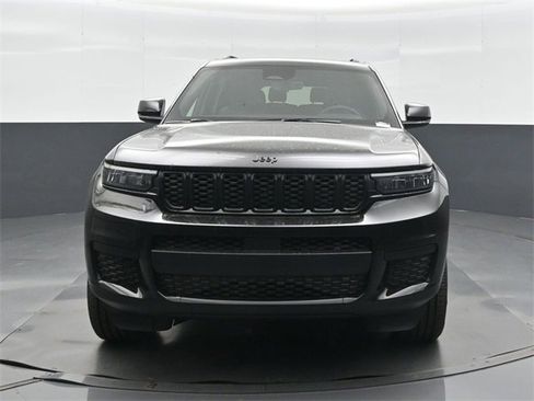 New 2025 Jeep Grand Cherokee L Altitude image 5
