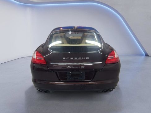 Used 2010 Porsche Panamera S RWD image 5