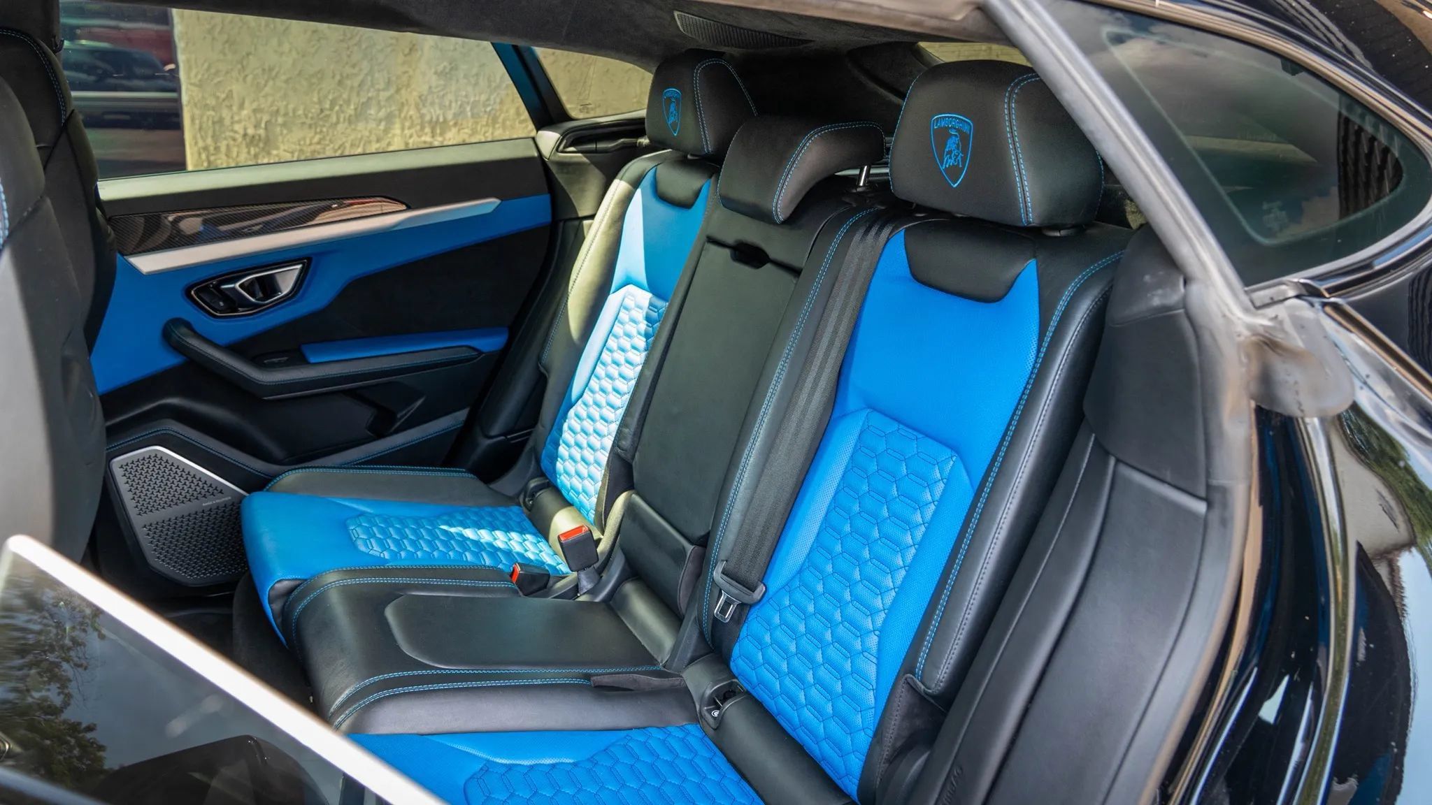 Used 2021 Lamborghini Urus AWD/4WD image 18